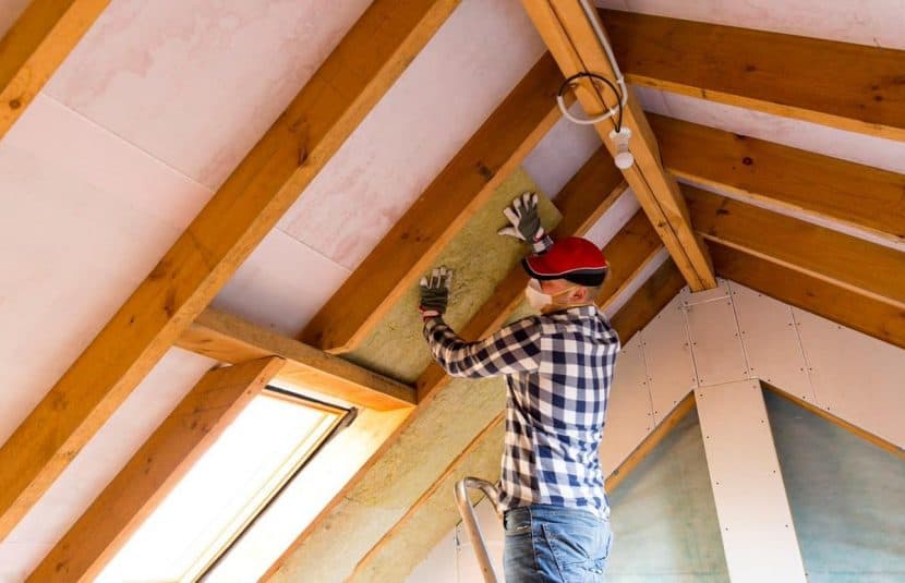 Топлоизолация на таван цели да предпази жилището о т топлината през лятото и студа през зимата.